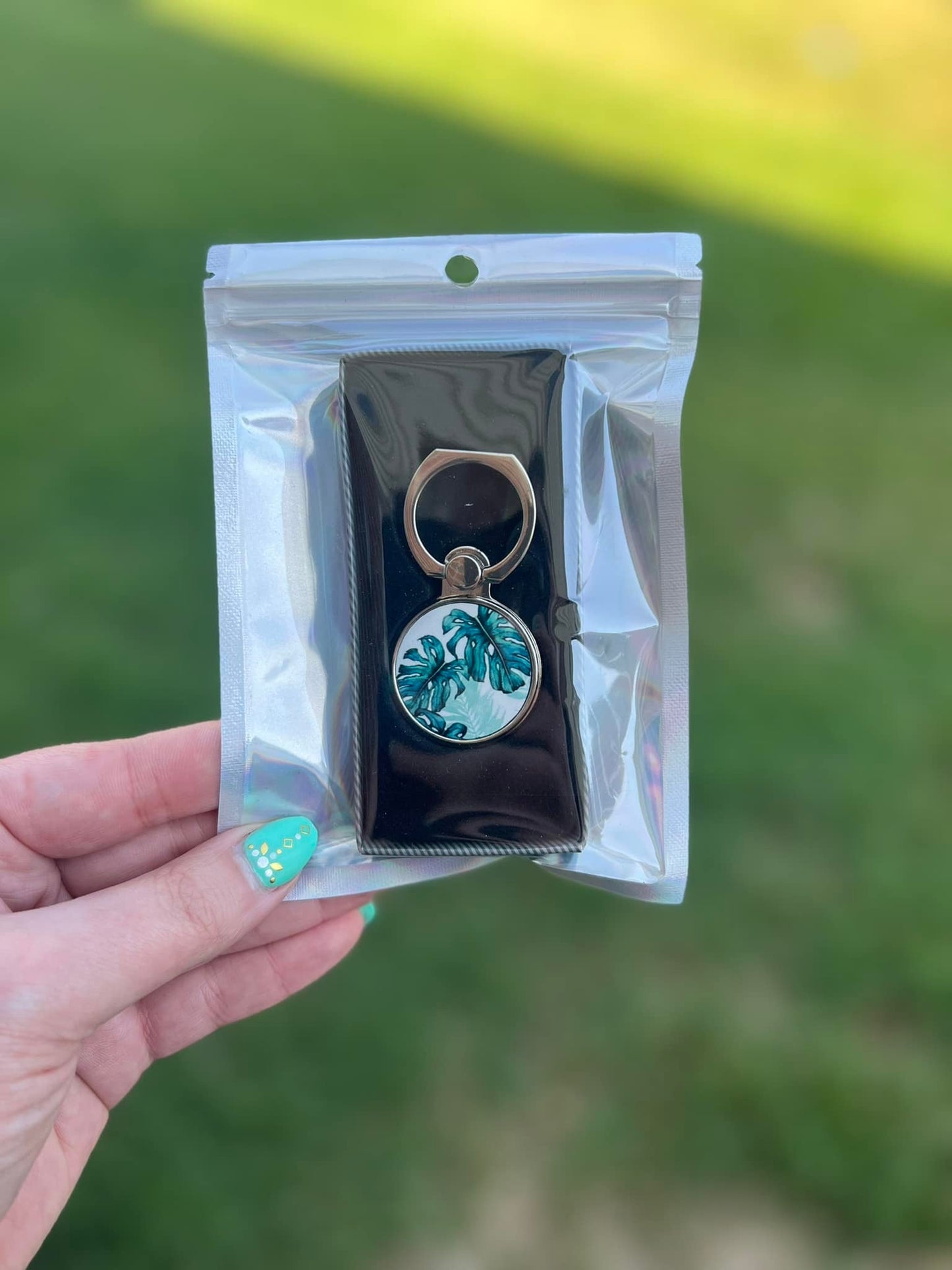 Monstera Phone Ring